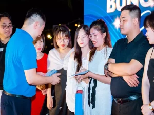 Đ&ecirc;m tiệc Gala Dinner "B&ugrave;ng nhiệt huyết - Ch&aacute;y đam m&ecirc;"
