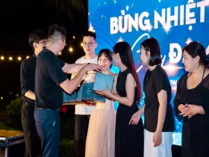 Đ&ecirc;m tiệc Gala Dinner "B&ugrave;ng nhiệt huyết - Ch&aacute;y đam m&ecirc;"